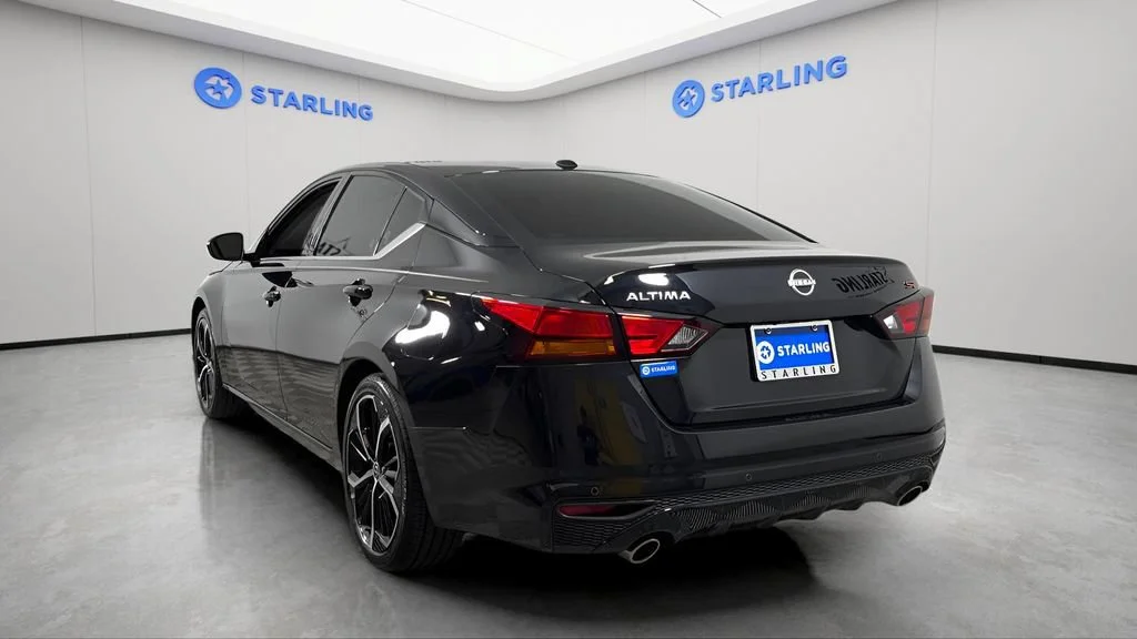 Used 2024 Black Nissan SR FWD image 6