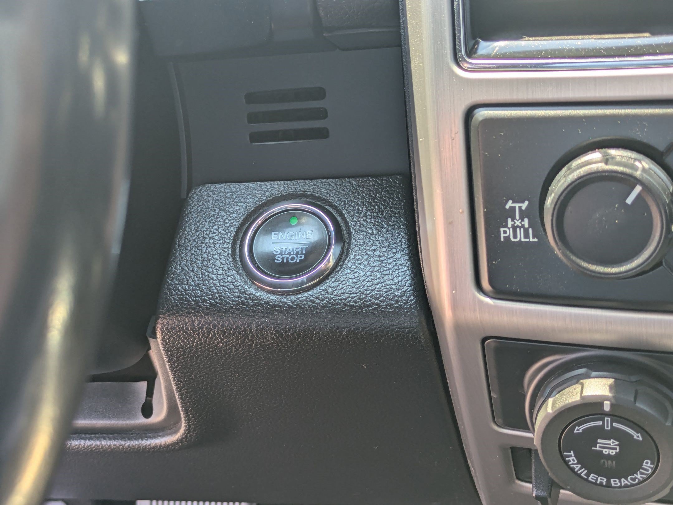 Used 2019 White Platinum Clearcoat Metallic Ford Platinum image 19