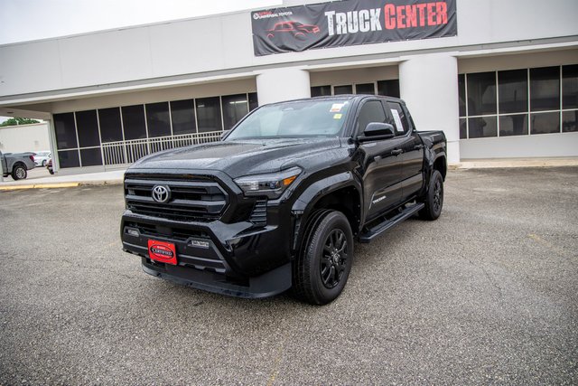 2025 Toyota Tacoma 4WD SR5