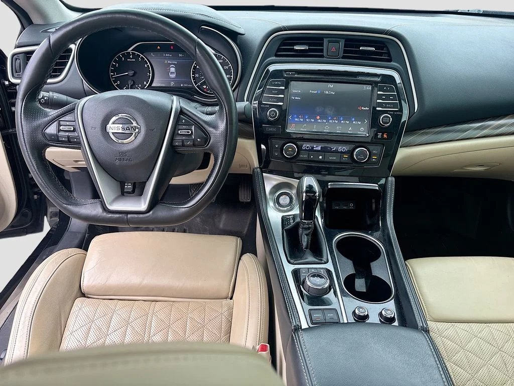 Used 2016 Black Nissan Platinum image 30