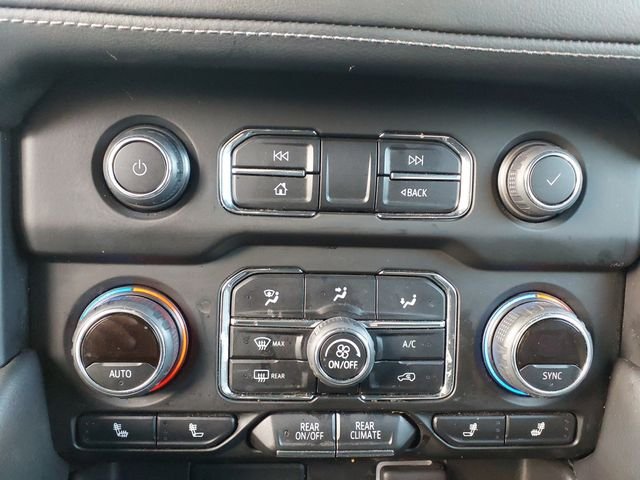 Used 2021 Black Chevrolet Z71 image 17