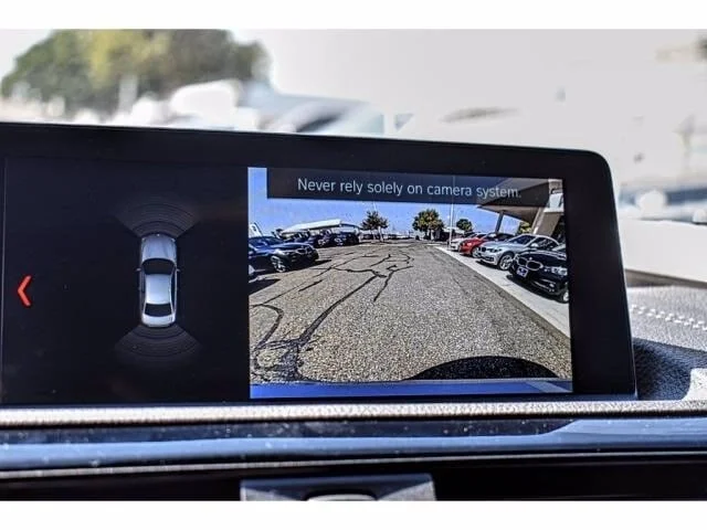 Used 2019 Glacier Silver BMW i xDrive All-wheel Drive image 15