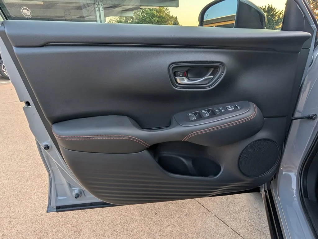 Used 2025  Honda Sport image 15