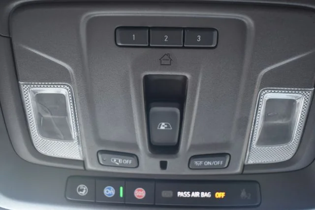 Used 2022 White Chevrolet LTZ image 36
