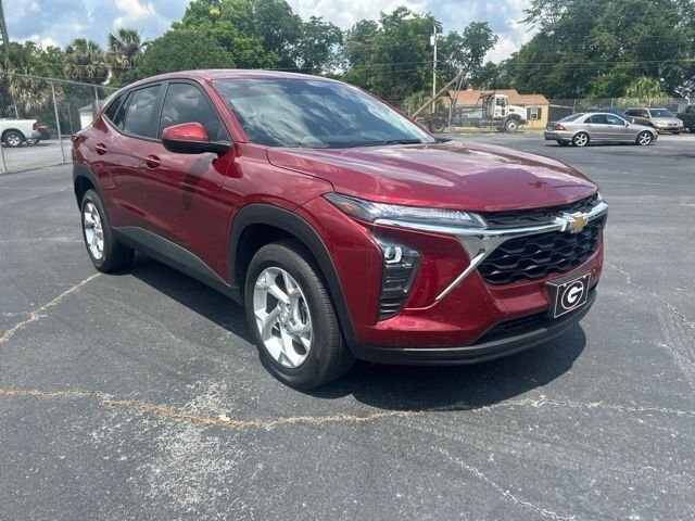 Used 2025 Red Chevrolet LS image 6
