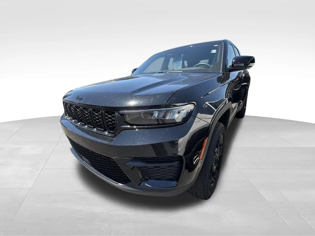 Used 2023 Black Jeep Altitude X image 11