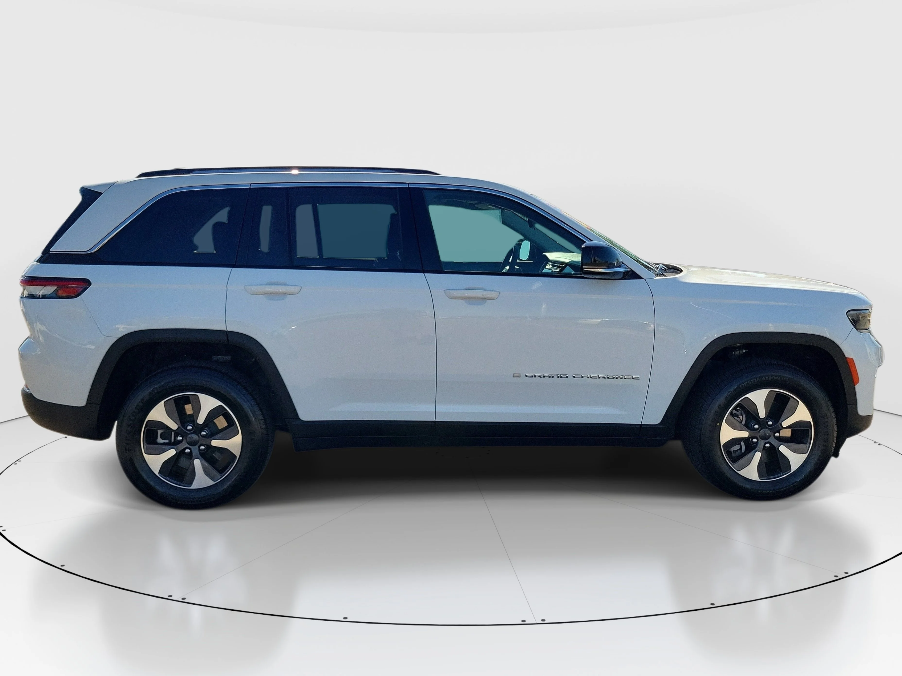 Certified Used 2024 White Jeep 4xe image 7