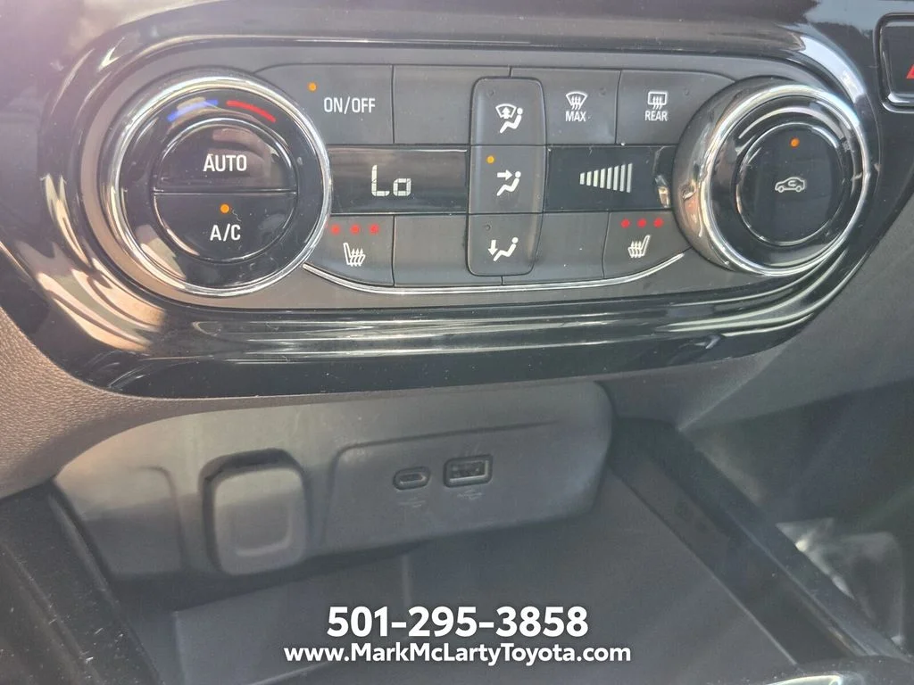 Used 2025 Black Chevrolet LT image 19