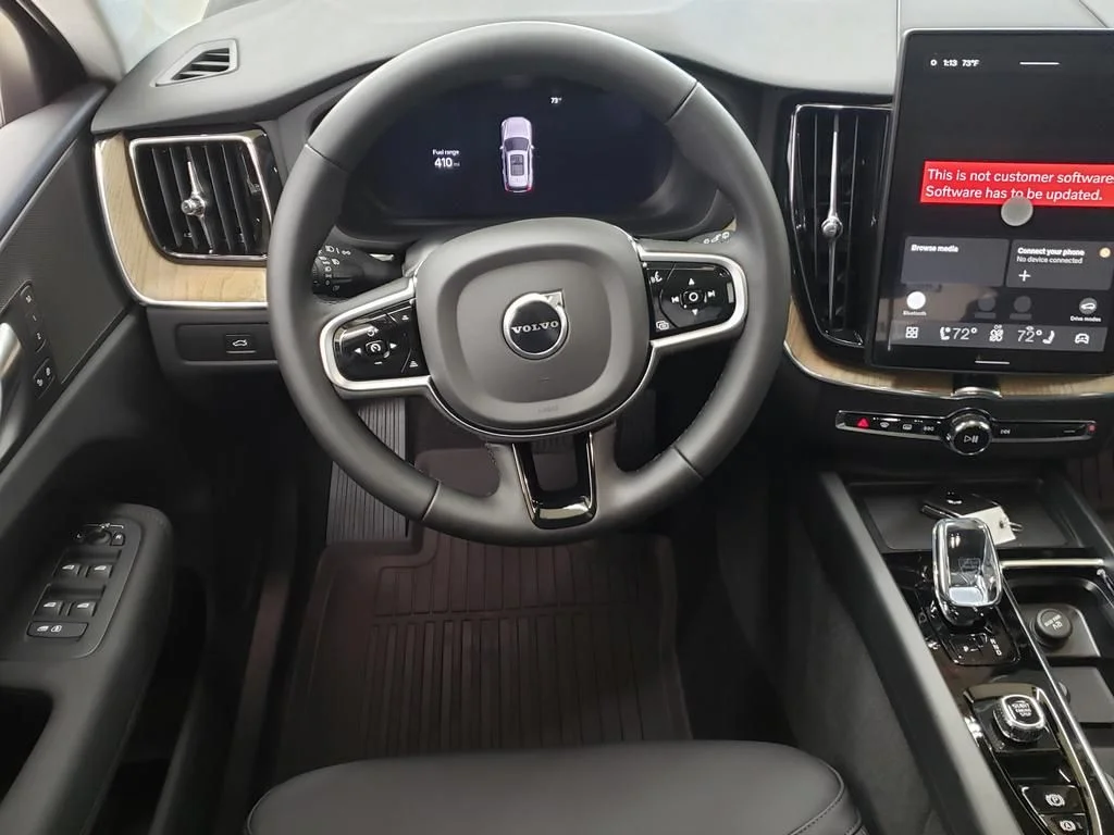 2026 Volvo XC60 Plus - Photo 19