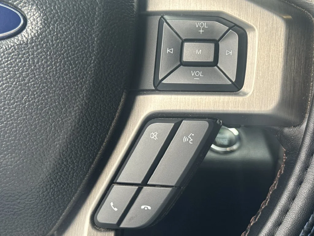 Used 2022 White Ford Platinum image 26