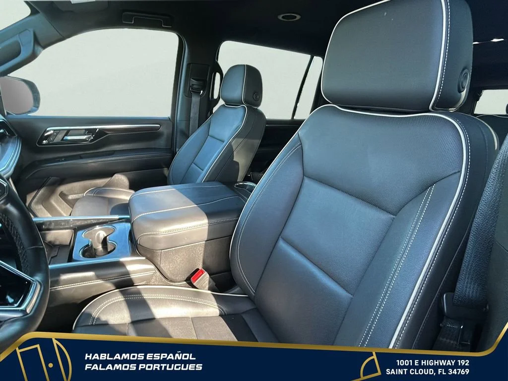Used 2025 Dark Ash Metallic Chevrolet Premier image 15