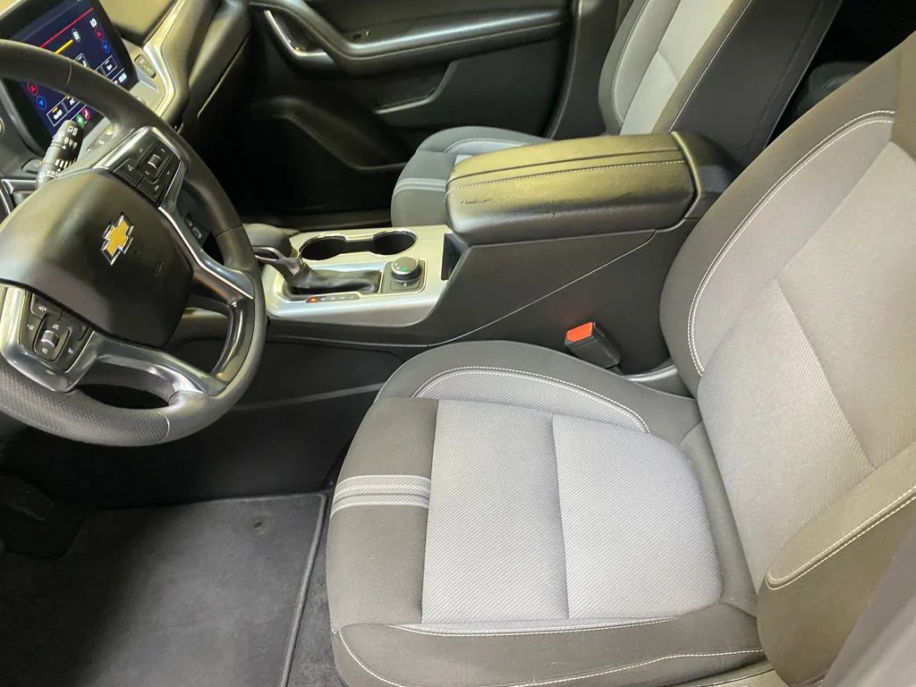 Used 2025 Black Chevrolet LT image 19