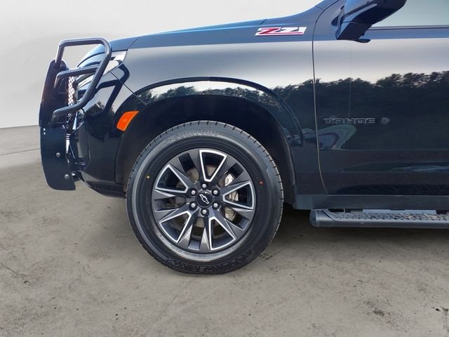 Used 2021 Black Chevrolet Z71 image 9