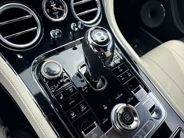 Used 2021 Silver Bentley V8 image 20