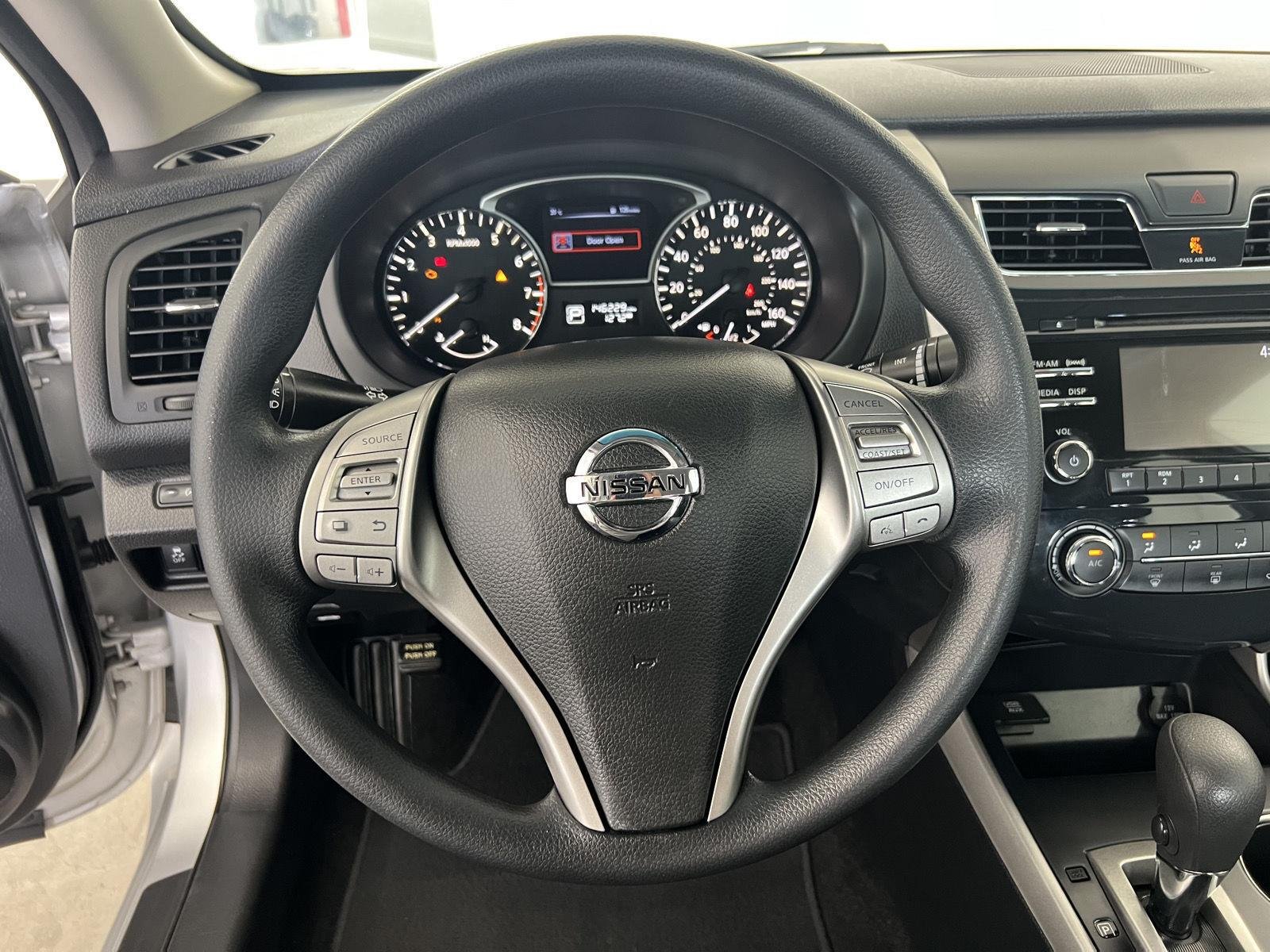 Used 2015 Brilliant Silver Nissan 2.5 S image 15