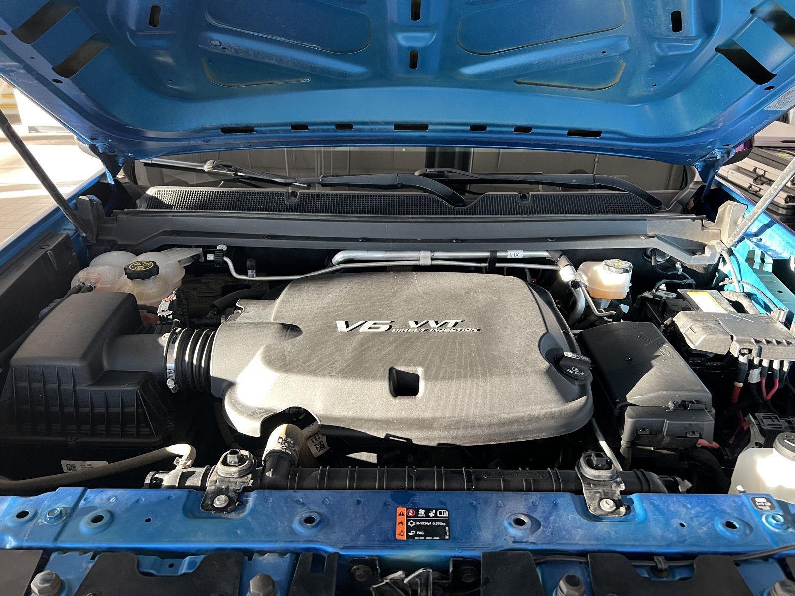 Used 2022 Bright Blue Metallic Chevrolet 4WD Z71 image 9