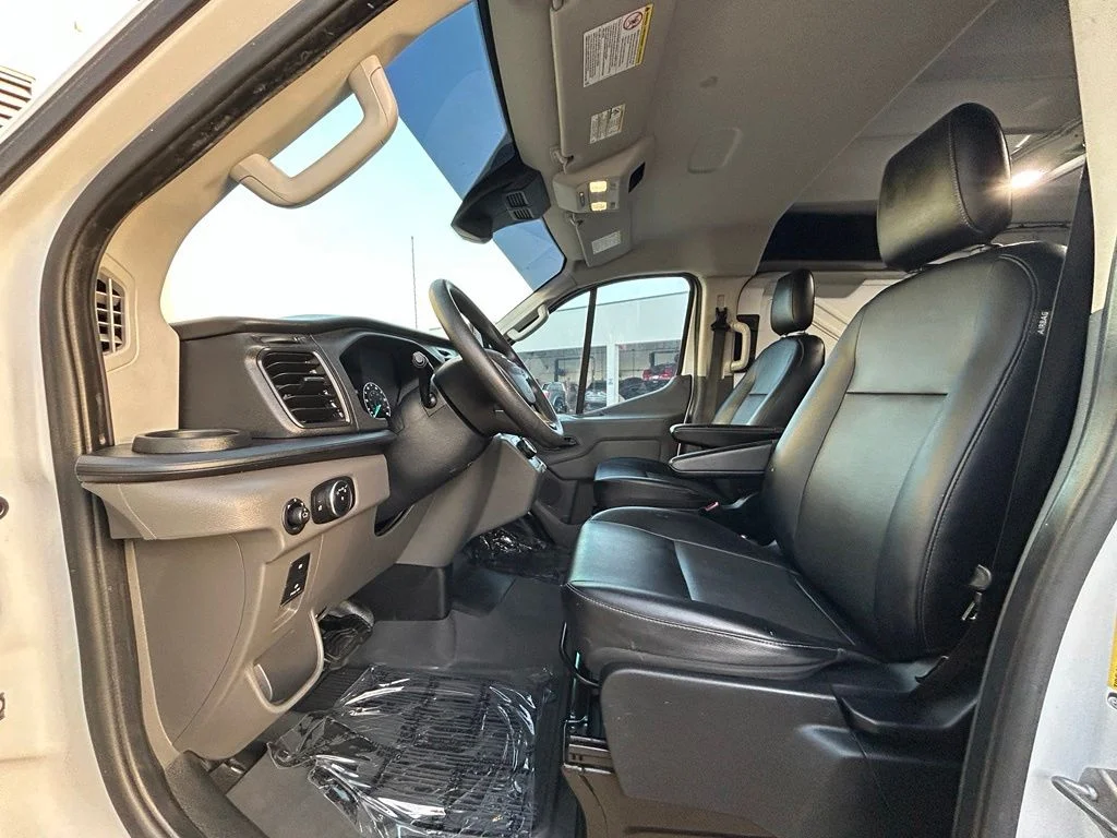 Used 2022 Oxford White Ford Base image 11