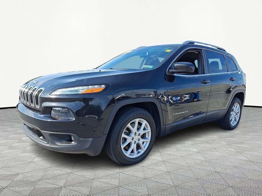 Used 2016 Black Jeep Latitude image 3