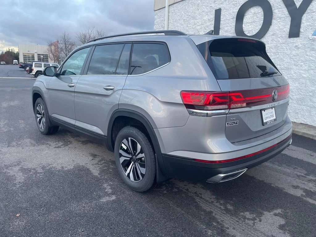 New 2026 Silver Volkswagen 2.0T SE image 4