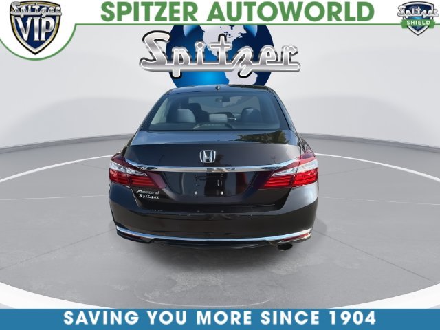 Used 2016  Honda EX image 13