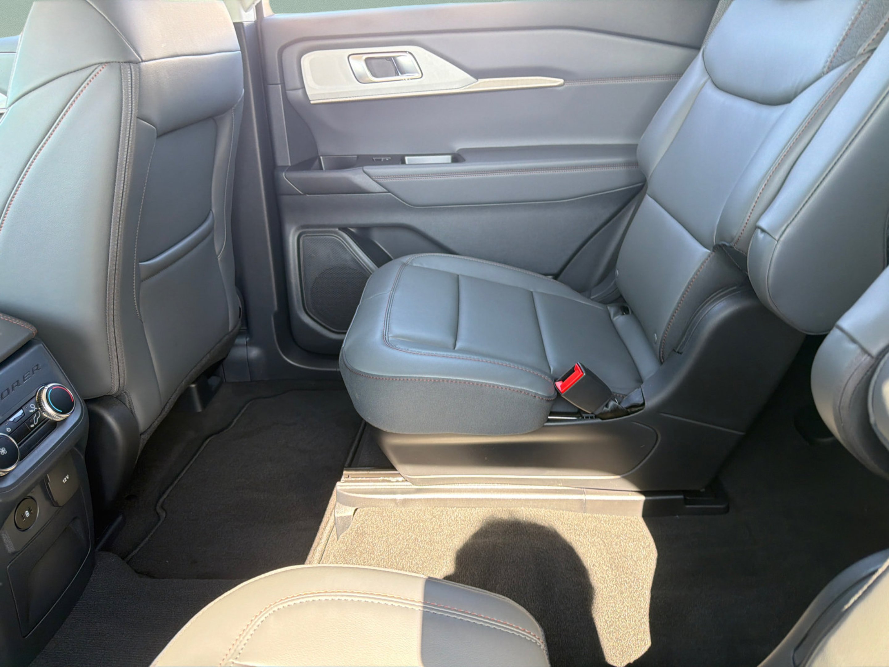 New 2026 Space White Metallic Ford Active image 12