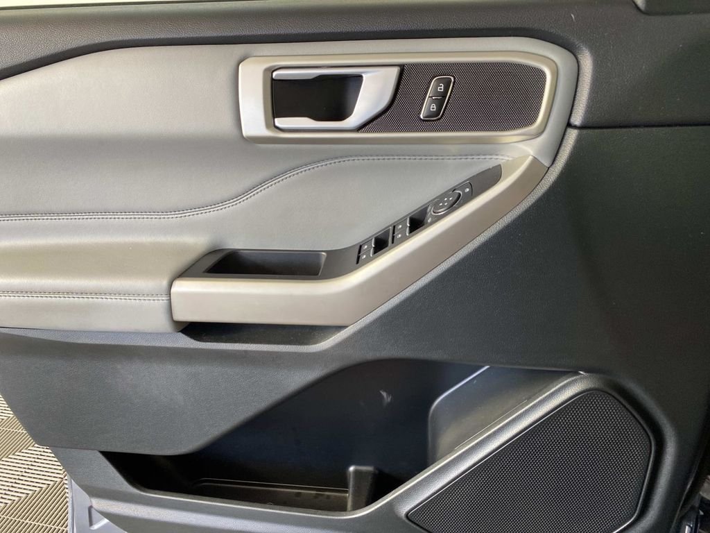 Used 2023 Gray Ford XLT image 26