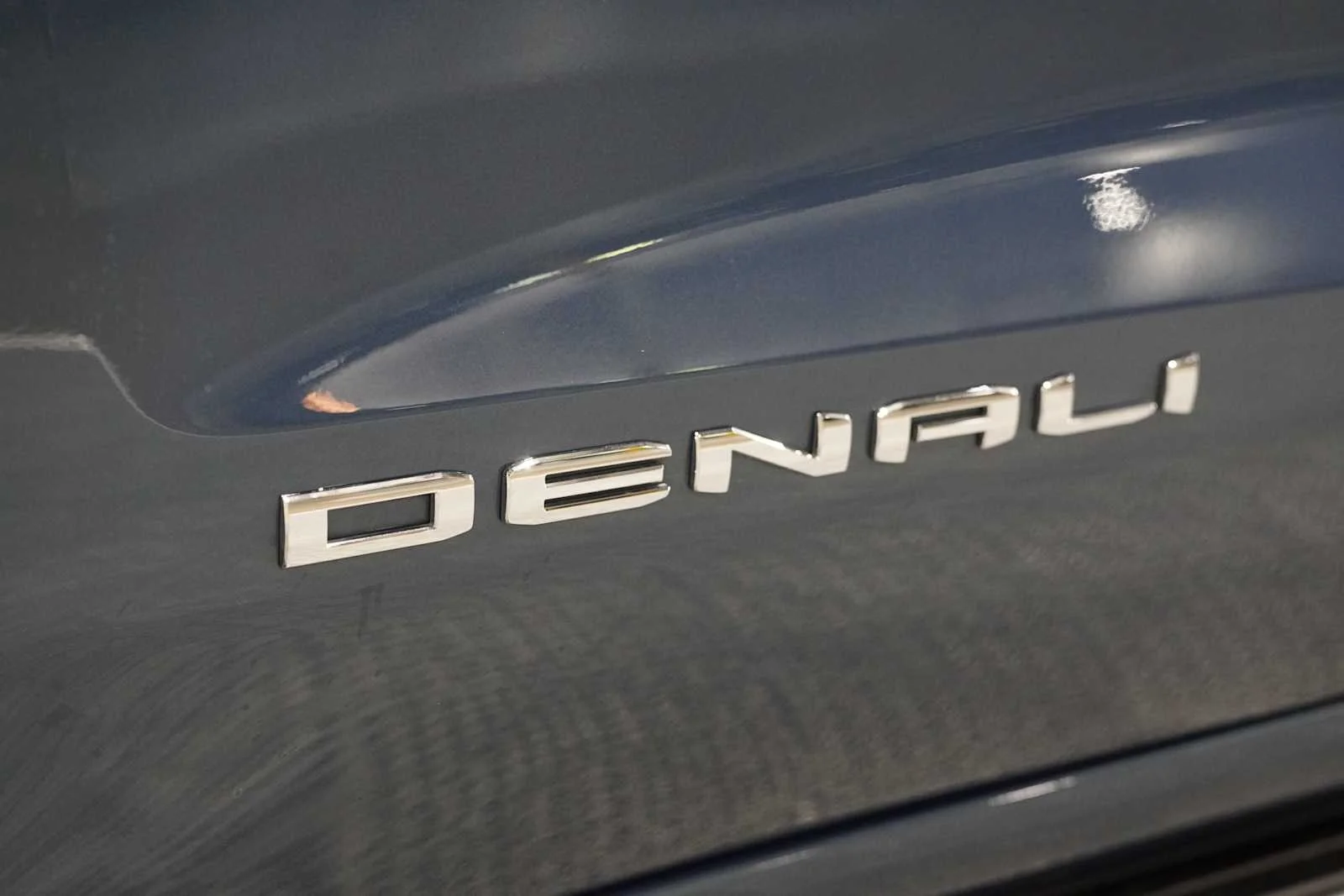 Used 2024 Downpour Metallic GMC Denali Ultimate image 9
