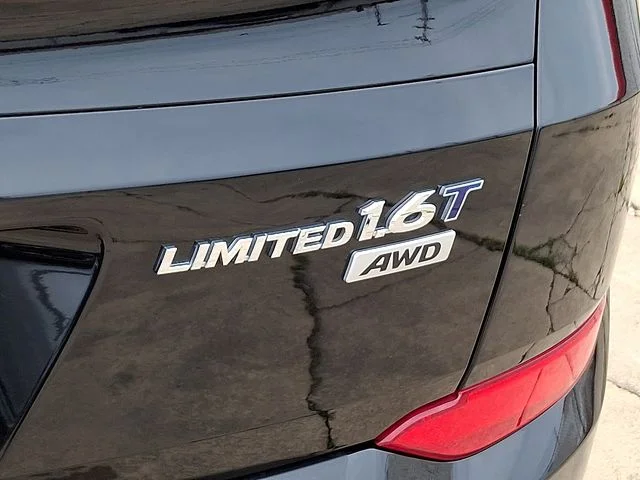 Used 2016 Black Hyundai Limited image 32