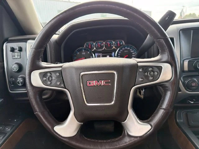 Used 2018 WHITE FROST TRICOAT GMC SLT image 17