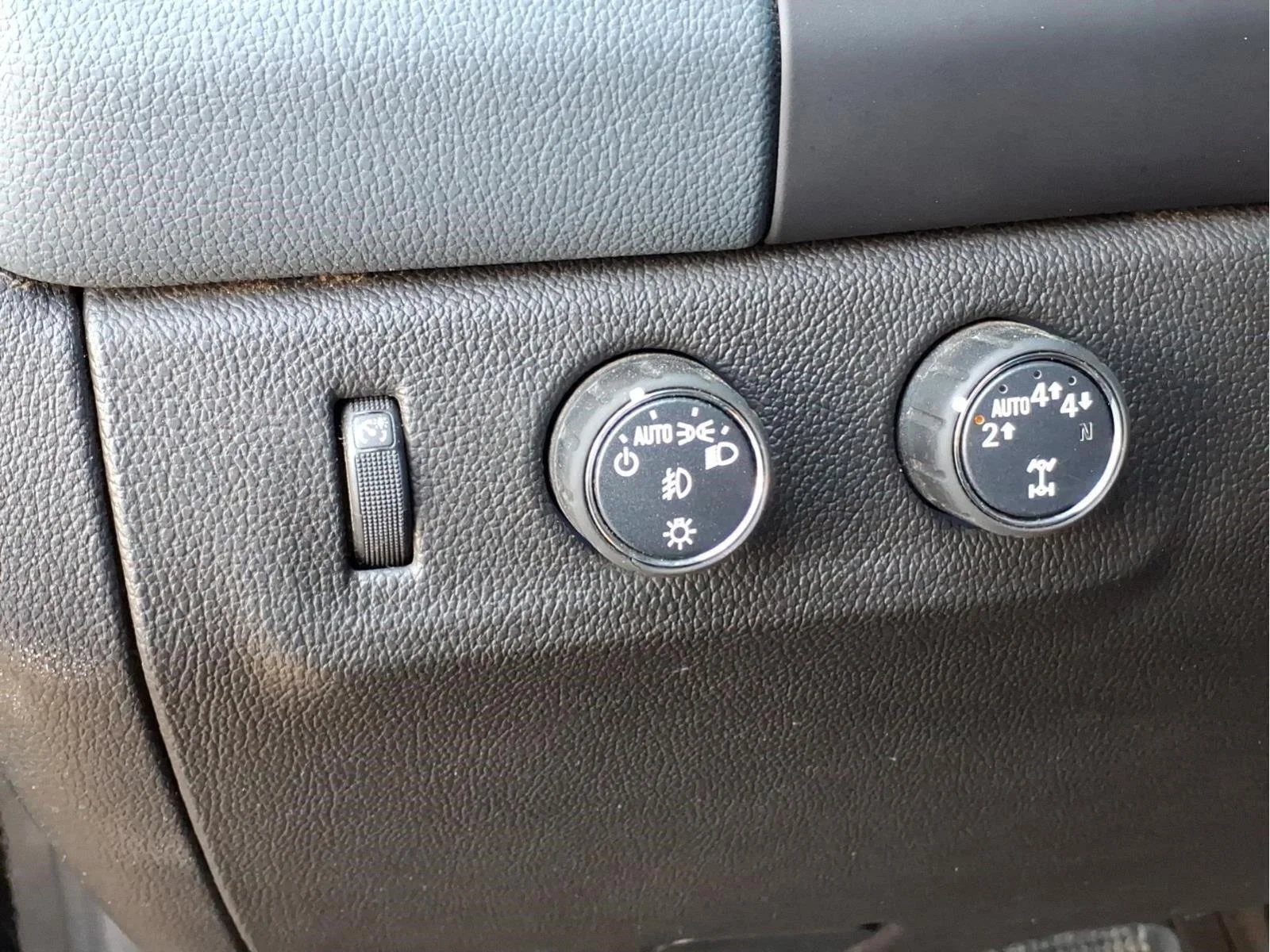 Used 2022 Black Chevrolet 4WD Z71 image 19