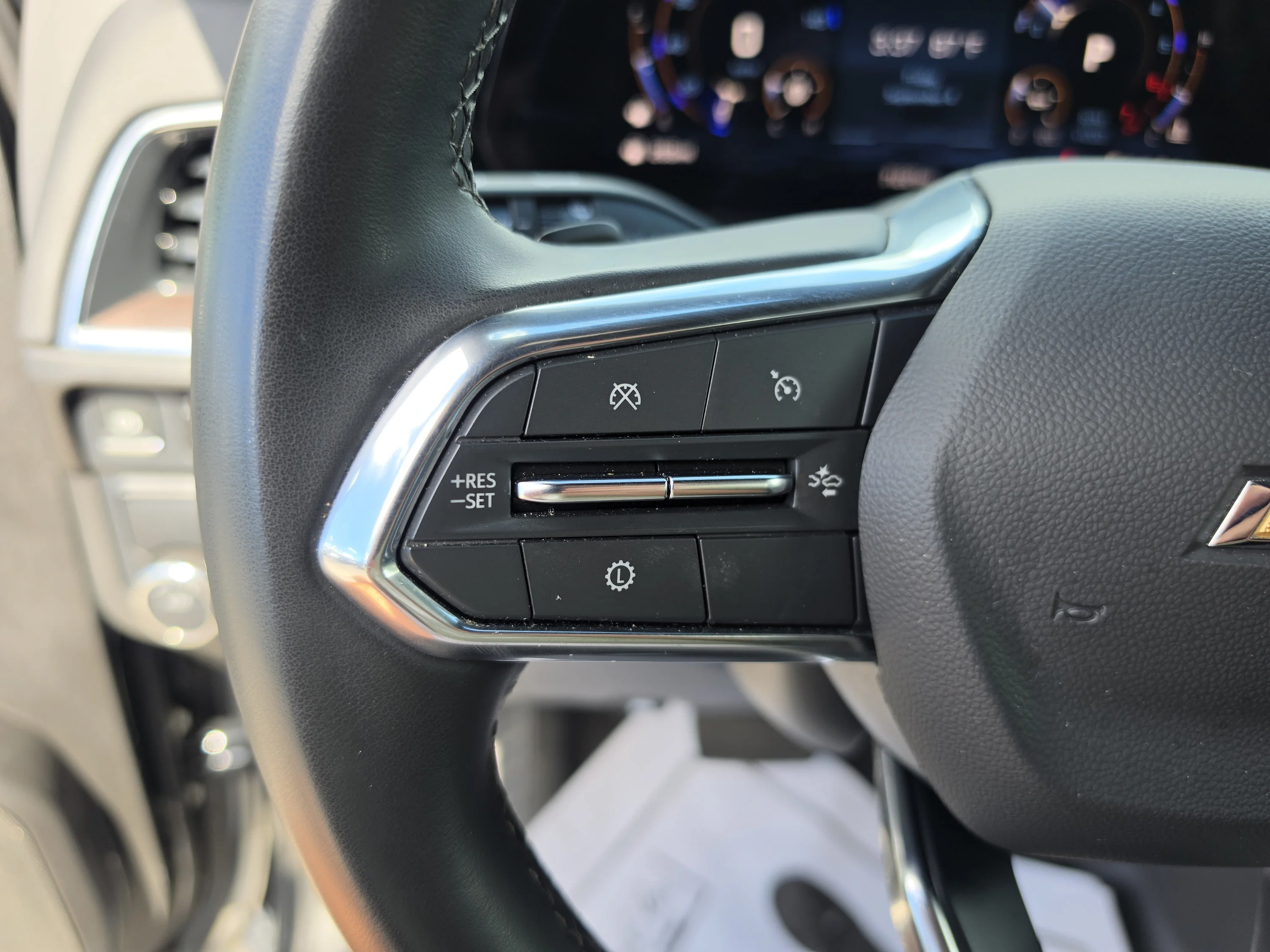 Used 2025 Black Chevrolet LT image 35
