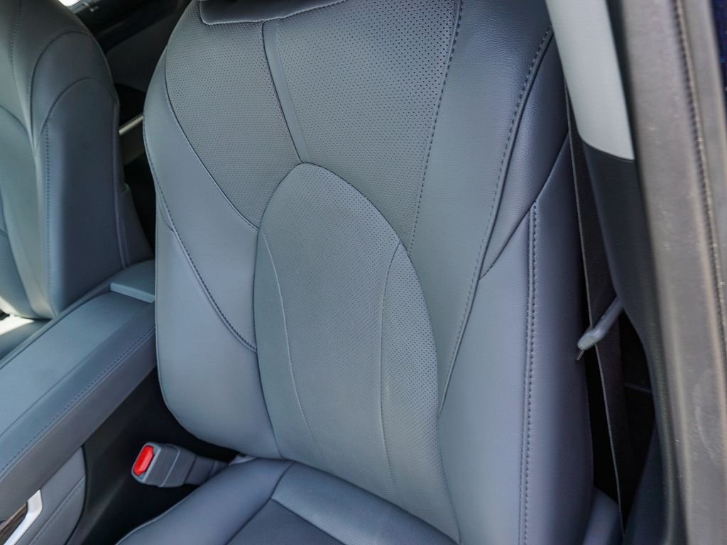 Used 2024  Toyota Limited image 20