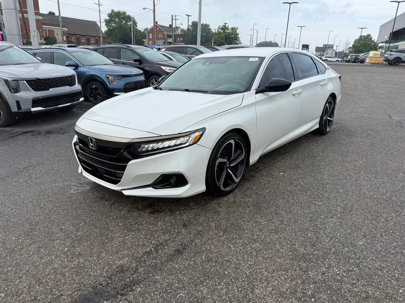 Used 2022 White Honda Sport image 3