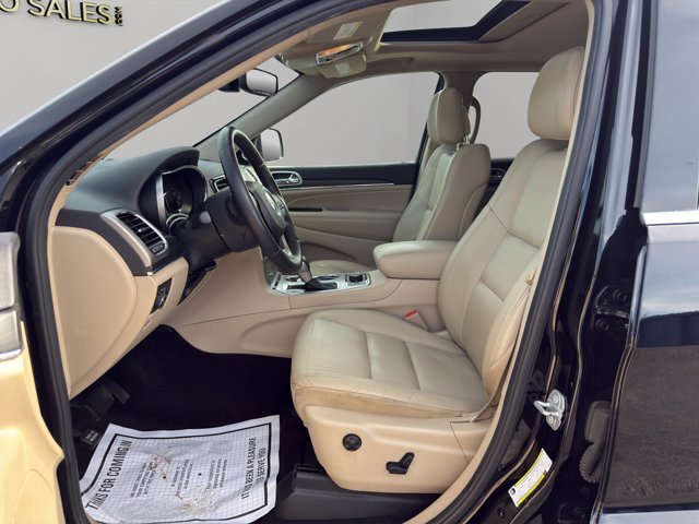 Used 2019 Diamond Black Crystal Pearlcoat Jeep Limited image 9