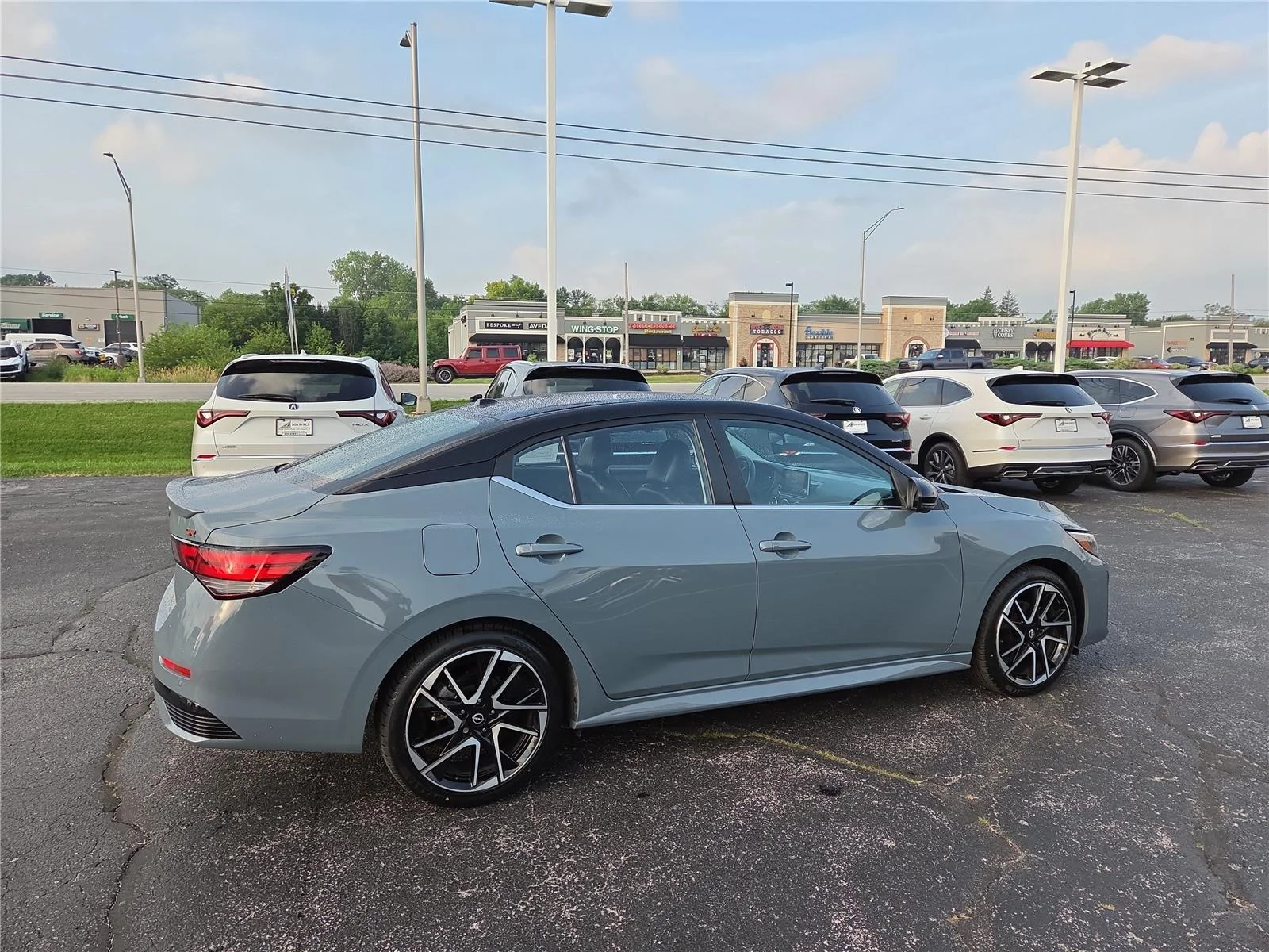Used 2024 Atlantic Gray Metallic/Super Black Nissan SR image 31