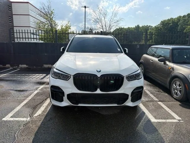Used 2023 Alpine White BMW M50i image 2