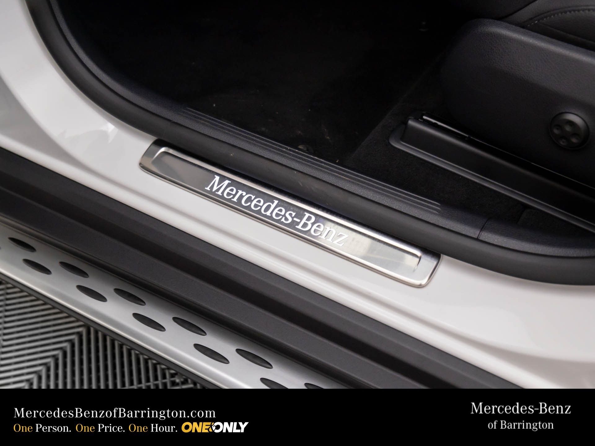 New 2026 Polar White Mercedes-Benz GLC 300 image 18