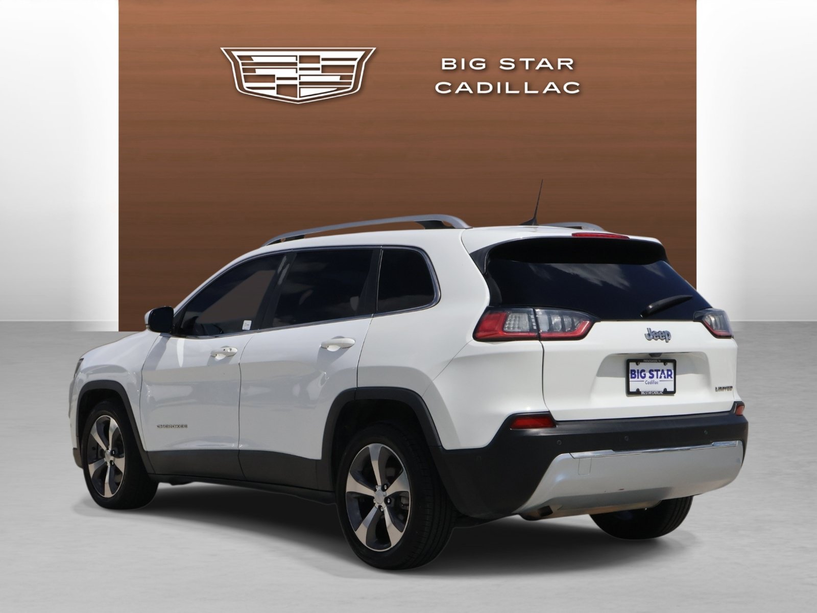 Used 2019 Bright White Clearcoat Jeep Limited image 3