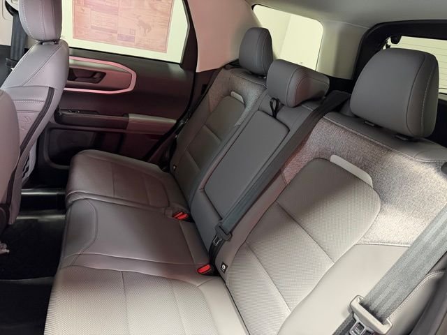 New 2025 Velocity Blue Metallic Ford Badlands® image 18