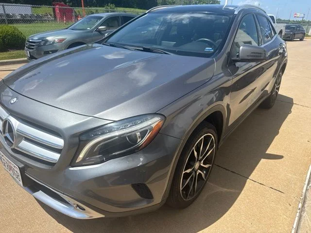 Used 2015  Mercedes-Benz GLA 250 image 2