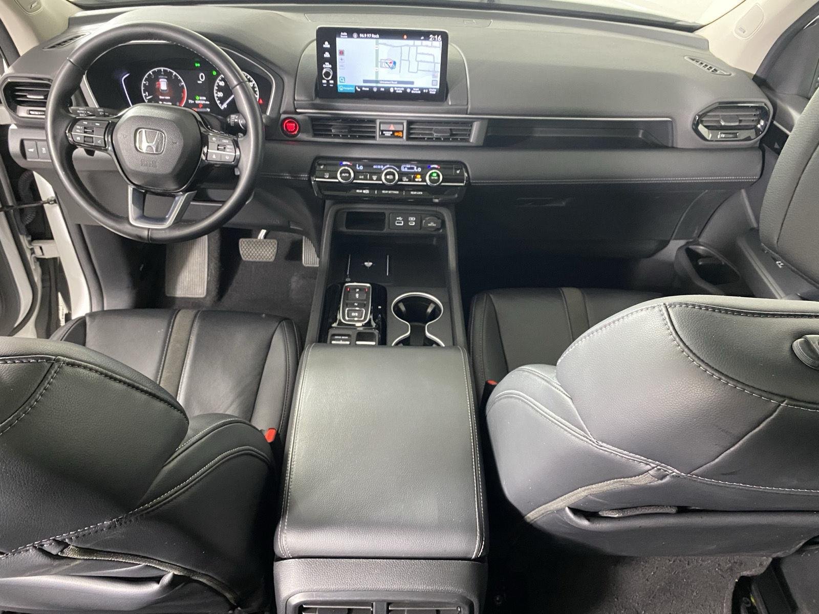 Used 2023 Platinum White Pearl Honda Touring image 29