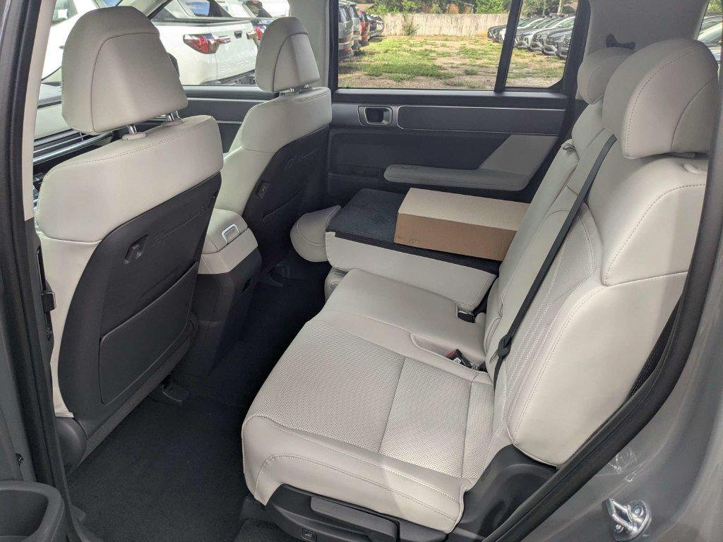 New 2027 Gray Hyundai SEL image 13