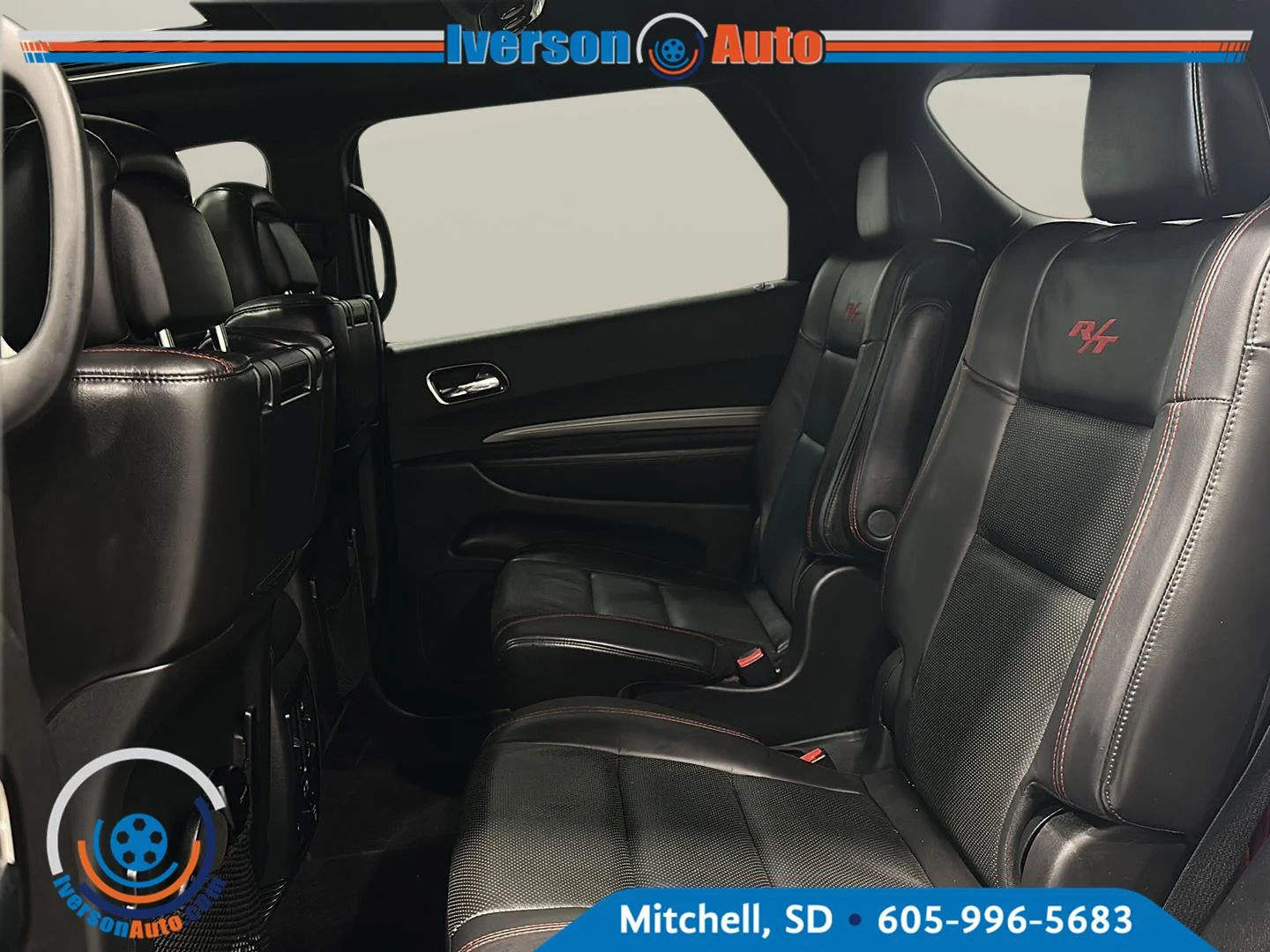 Used 2018 Ivory Tri-Coat Pearl Dodge R/T image 25