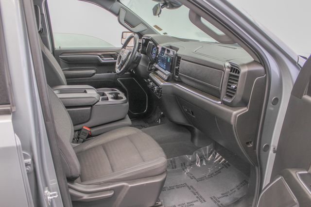 Used 2025 Gray Chevrolet LT image 21