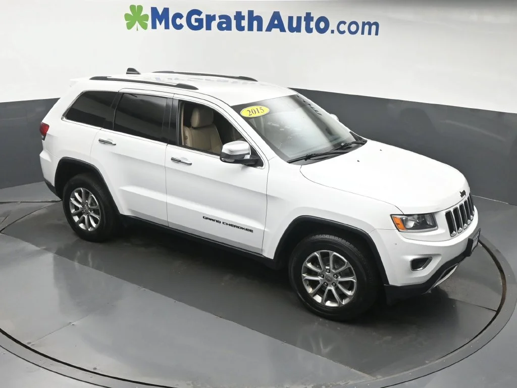 Used 2015 White Jeep Limited image 3