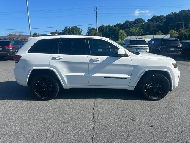 Used 2021 White Jeep Laredo X image 2