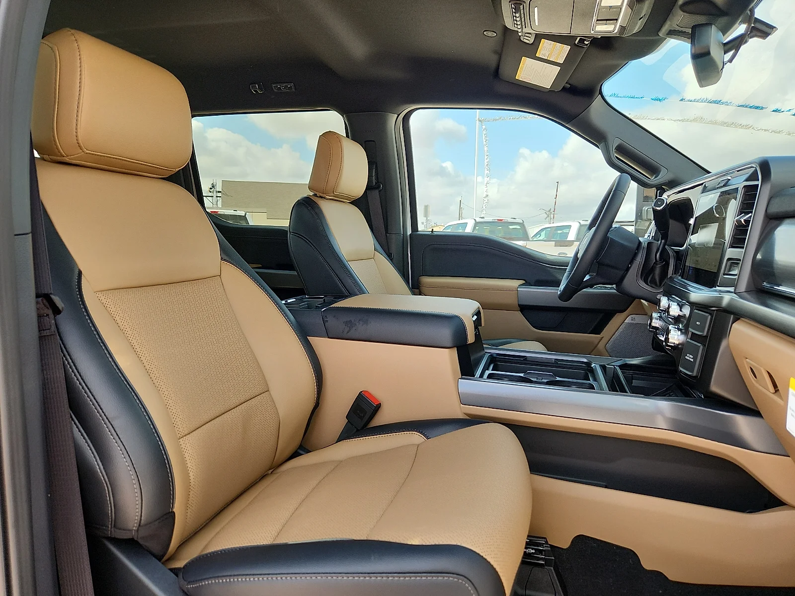 New 2026 Oxford White Ford F-250® Lariat® image 20
