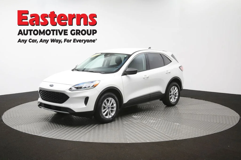 Used 2022 White Ford SE image 56
