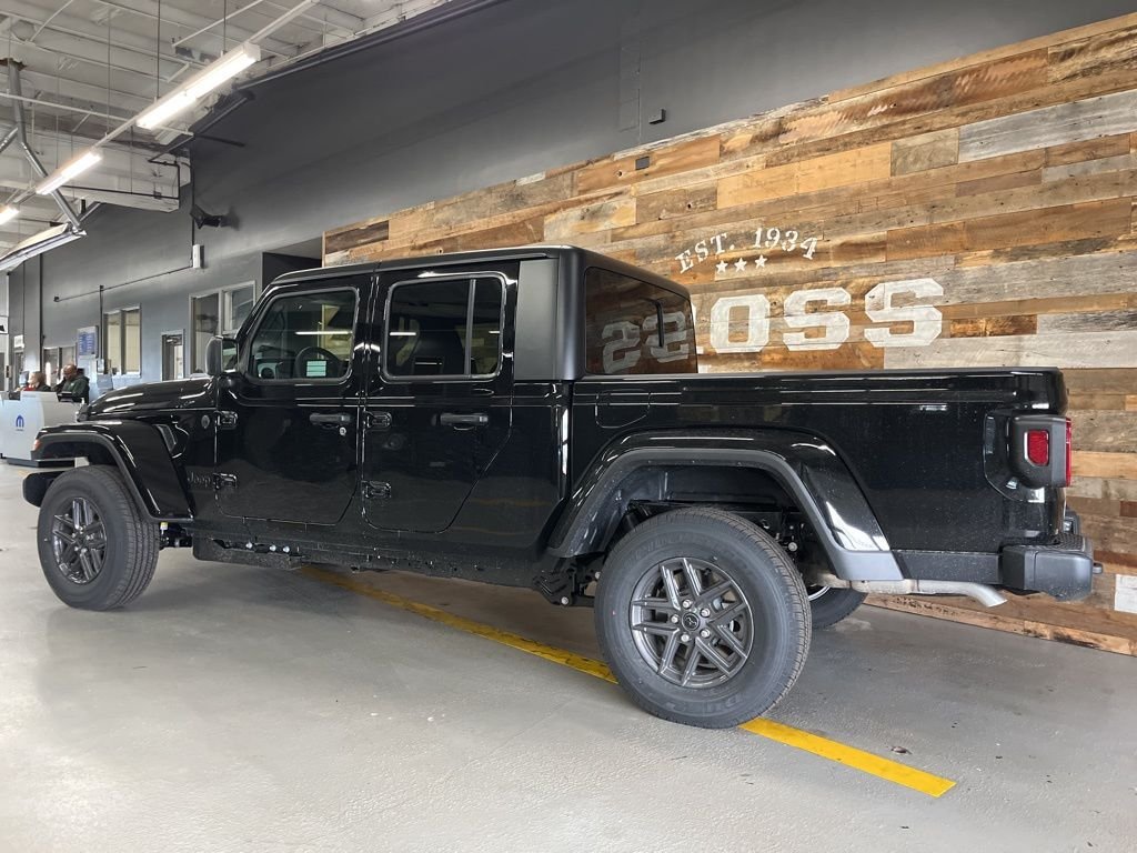 New 2026 Black Clear-Coat Exterior Paint Jeep Sport S image 20