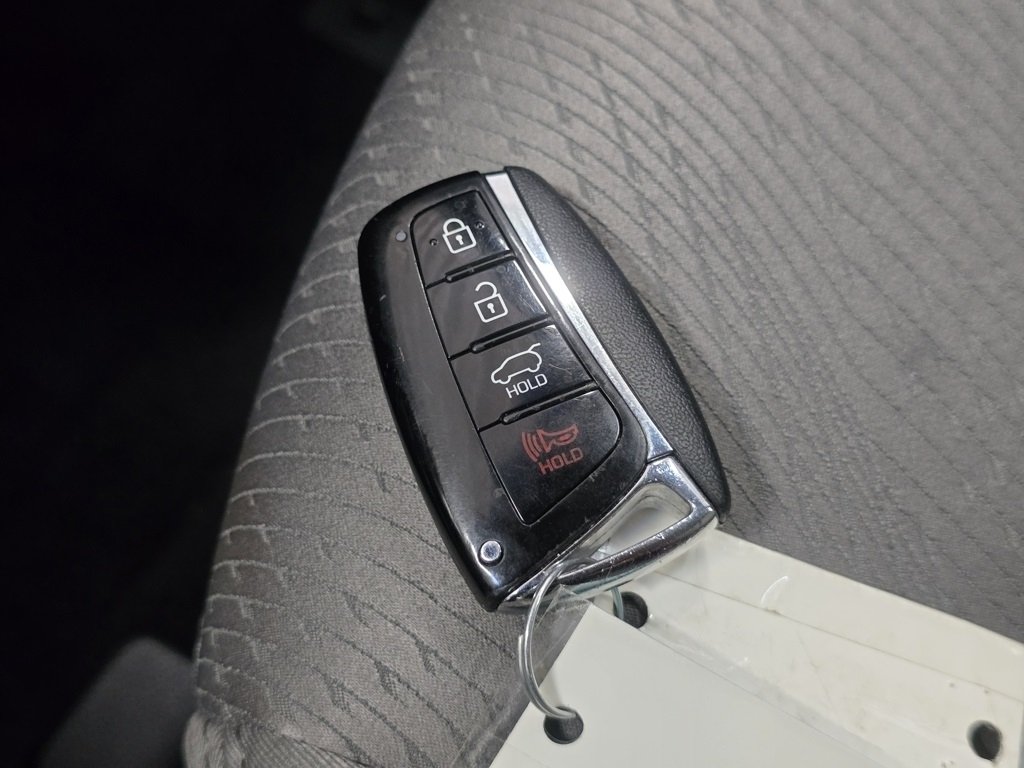 Used 2018 Silver Hyundai 2.4 Base image 32